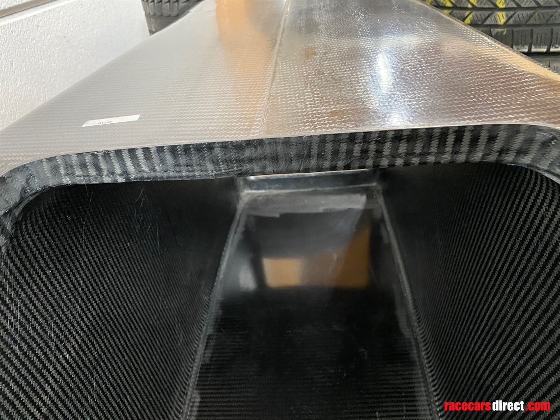carbon-fibre-seat-box-monocoque
