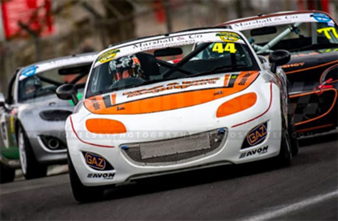 race-winning-mx-5-supercupsuperseries-car