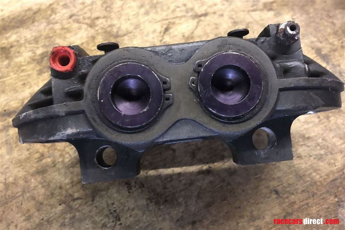 single-girling-ar5-4-pot-caliper