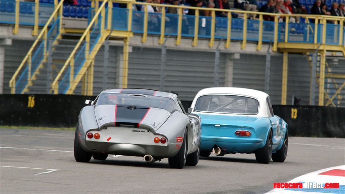1965-marcos-1800-gt-fia-htp