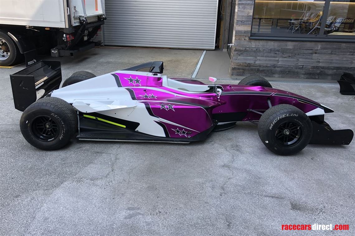 sold---nissan-dallara-world-series-2004