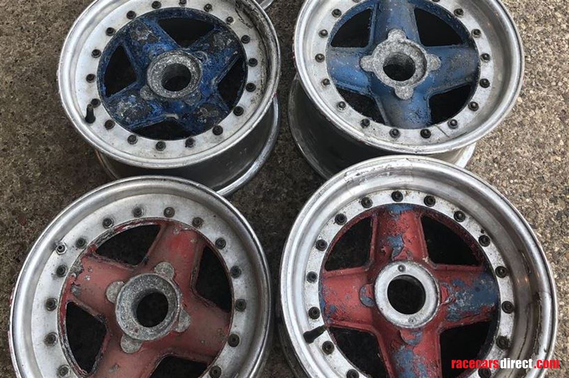 set-of-4-revolution-split-rim-centrelocks---8