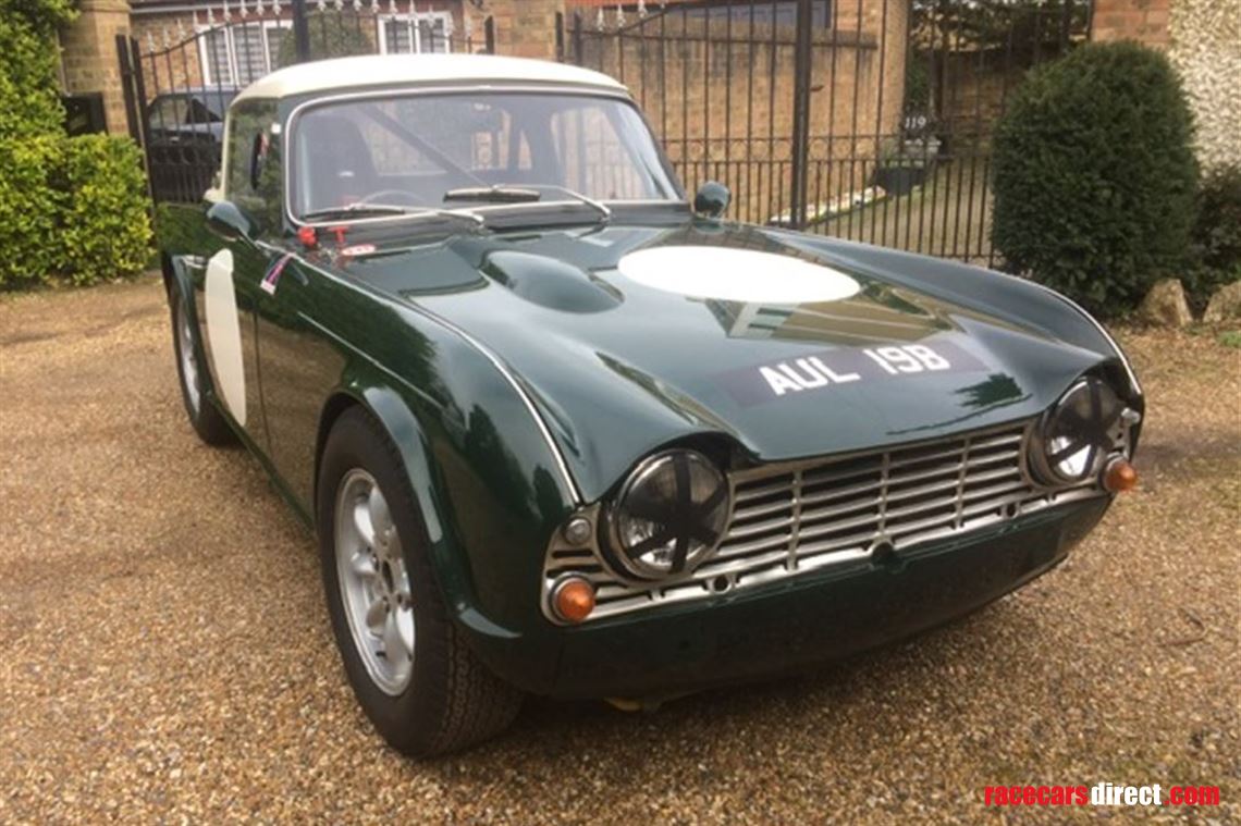 1964-triumph-tr4-race-car-in-british-racing-g