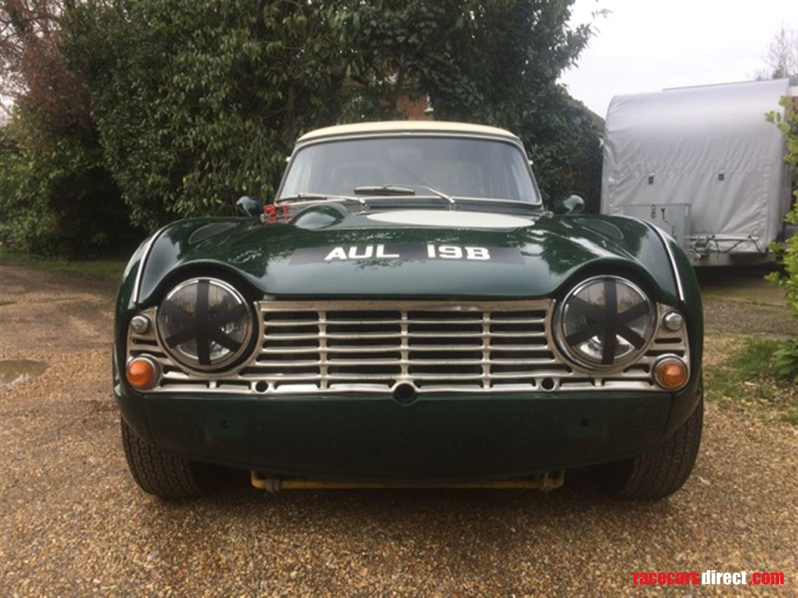 1964-triumph-tr4-race-car-in-british-racing-g