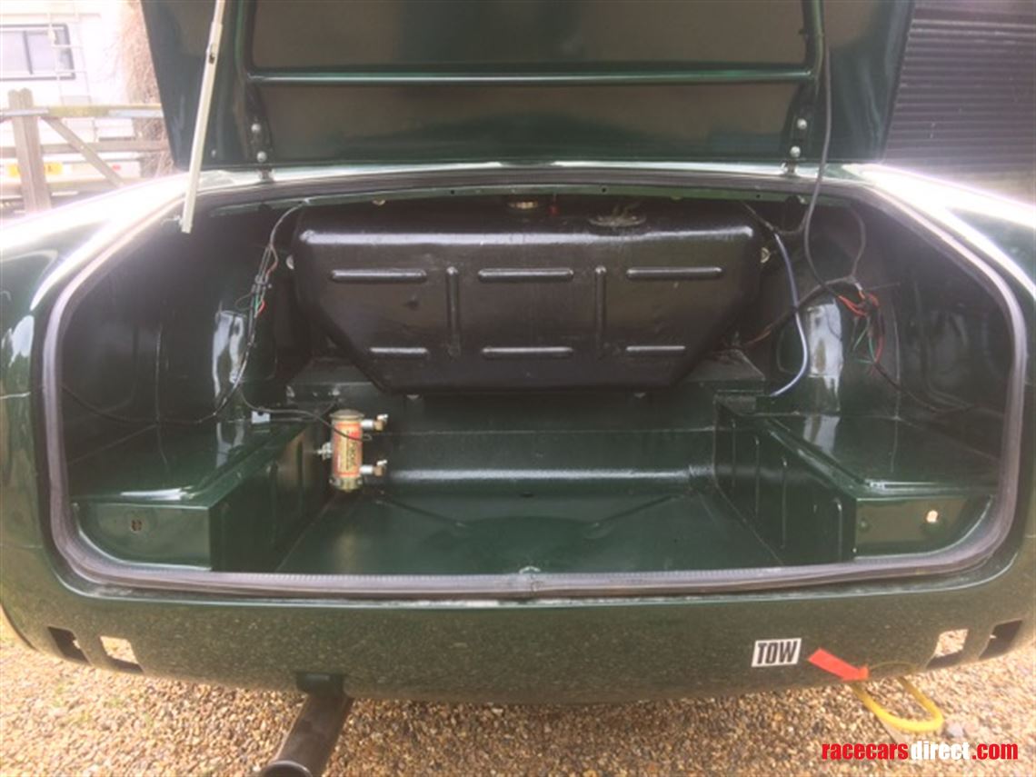 1964-triumph-tr4-race-car-in-british-racing-g