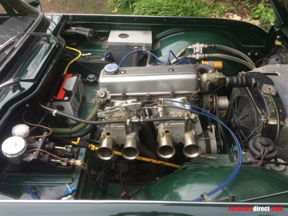 1964-triumph-tr4-race-car-in-british-racing-g