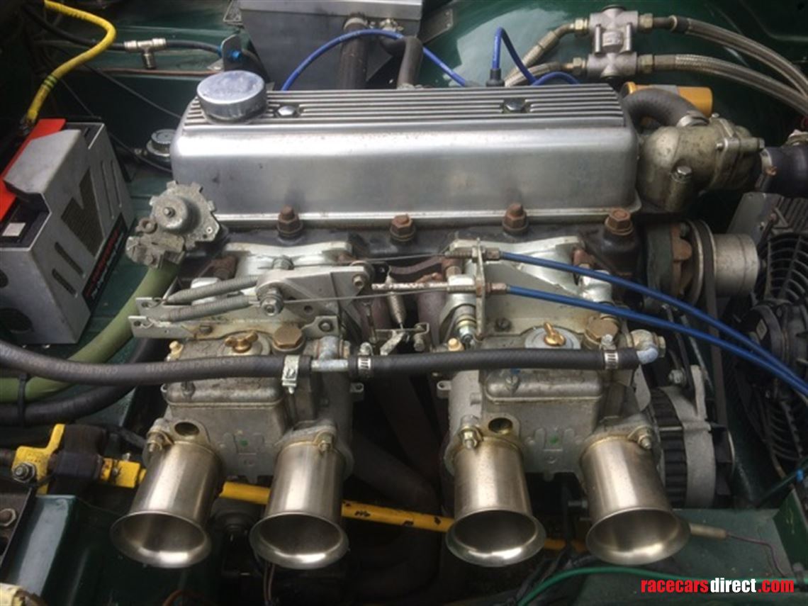 1964-triumph-tr4-race-car-in-british-racing-g