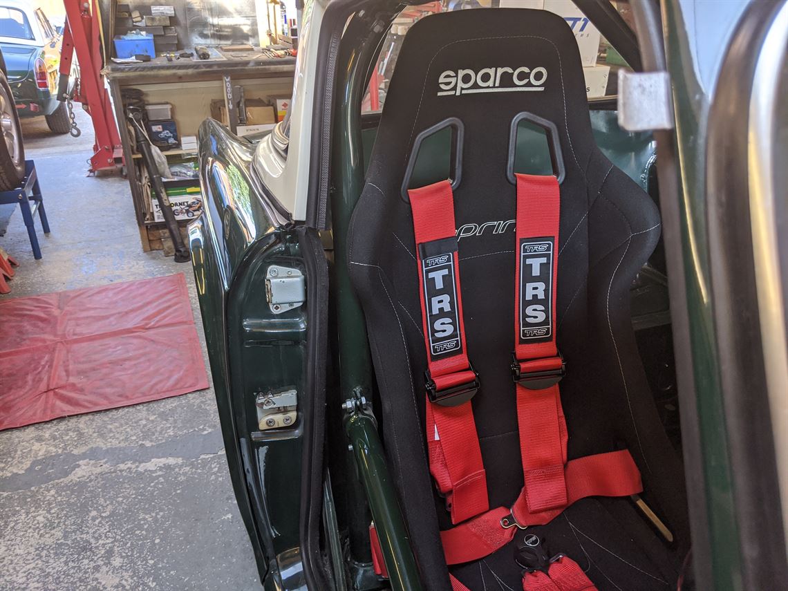 1964-triumph-tr4-race-car-in-british-racing-g