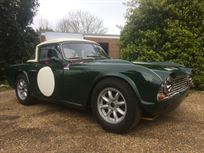 1964-triumph-tr4-race-car-in-british-racing-g