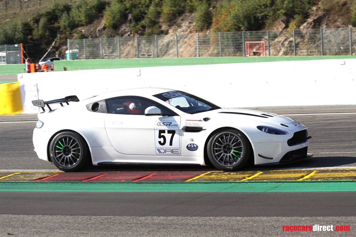 aston-martin-vantage-gt4