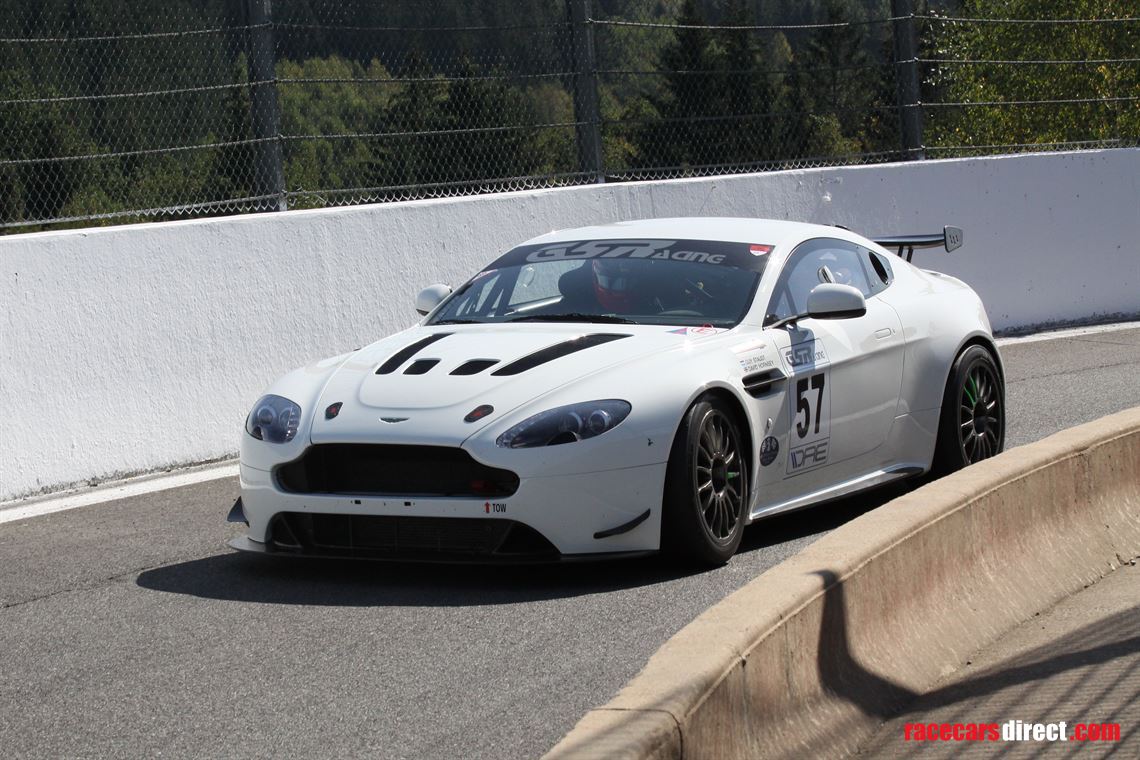 aston-martin-vantage-gt4