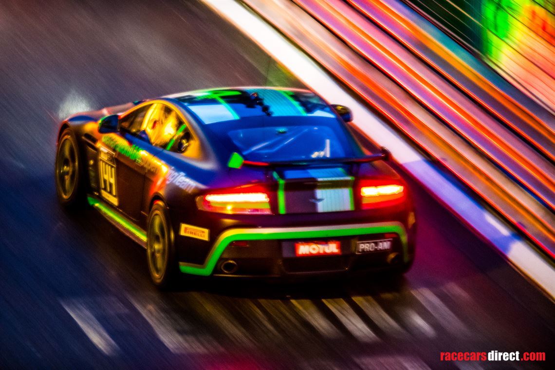 aston-martin-vantage-gt4