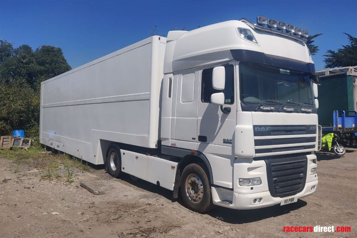daf-x105510-space-cab-montracon-race-trailer