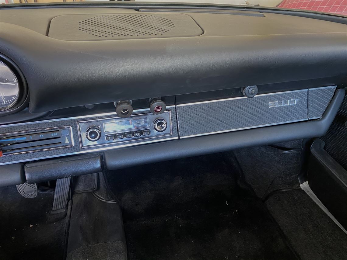 1970-porsche-911t-ground-up-restoration-4-pur