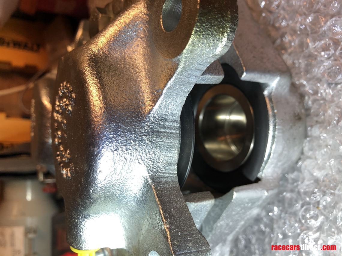 cortina-p14-fia-calipers