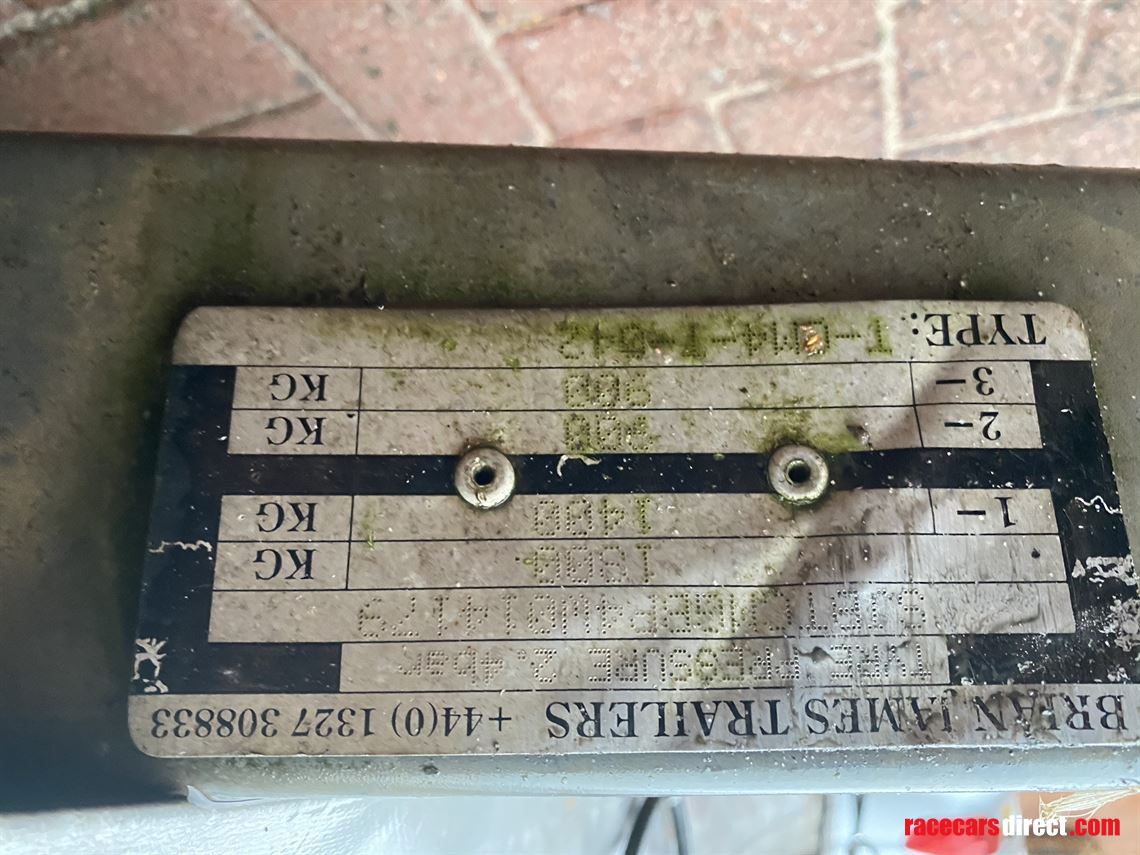 brian-james-clubman-covered-trailer