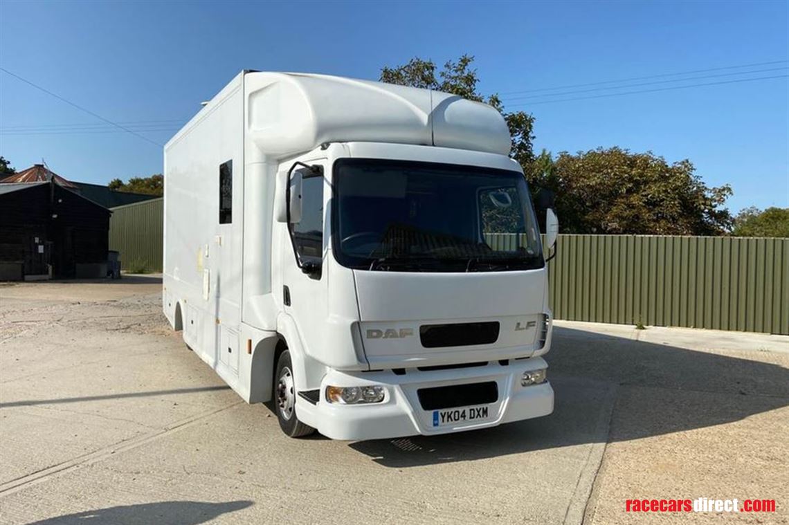 daf-lf-75t-race-transporter-motorhome-sleeps