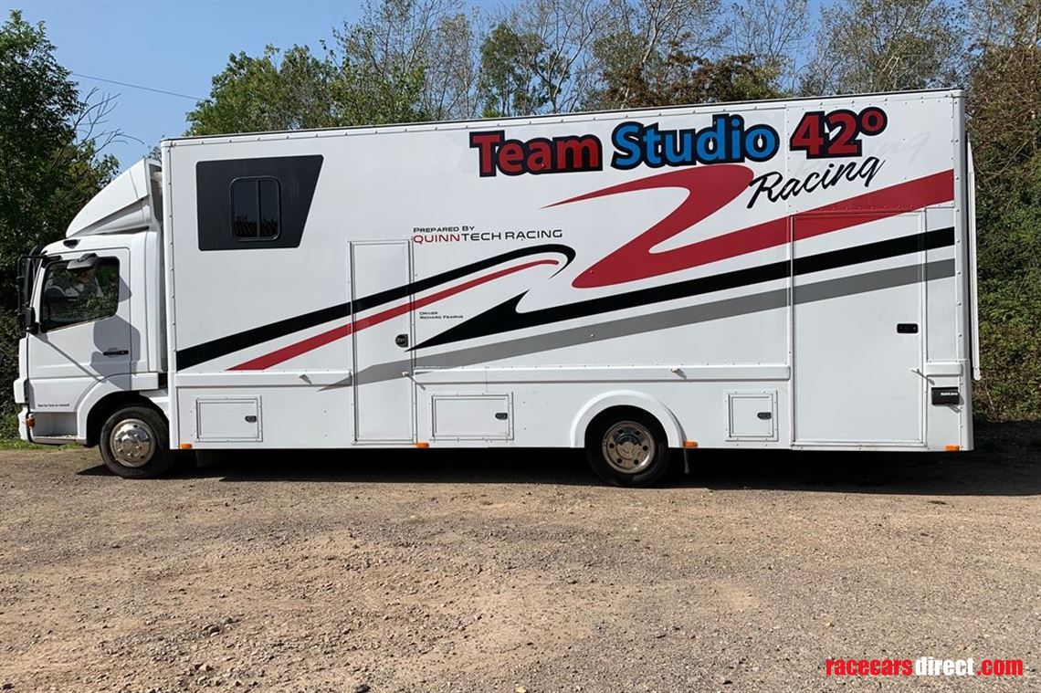 mercedes-race-transporter-with-living-reduced