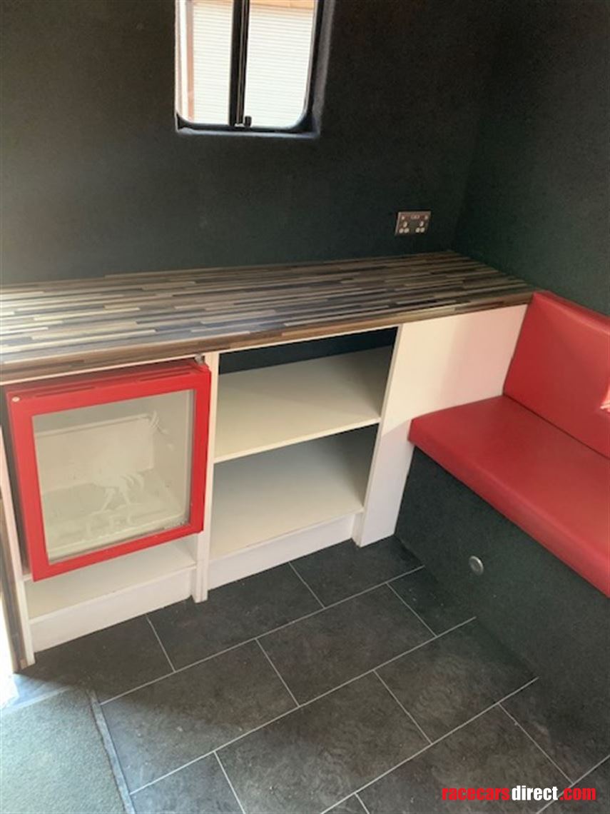 mercedes-race-transporter-with-living-reduced