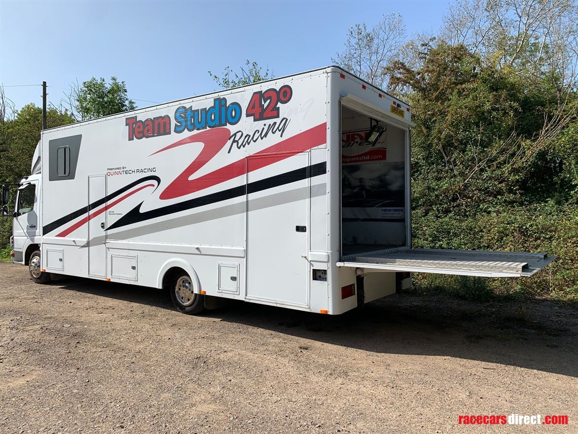 mercedes-race-transporter-with-living-reduced