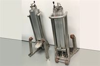 pair-of-pneumatic-chassis-lifters