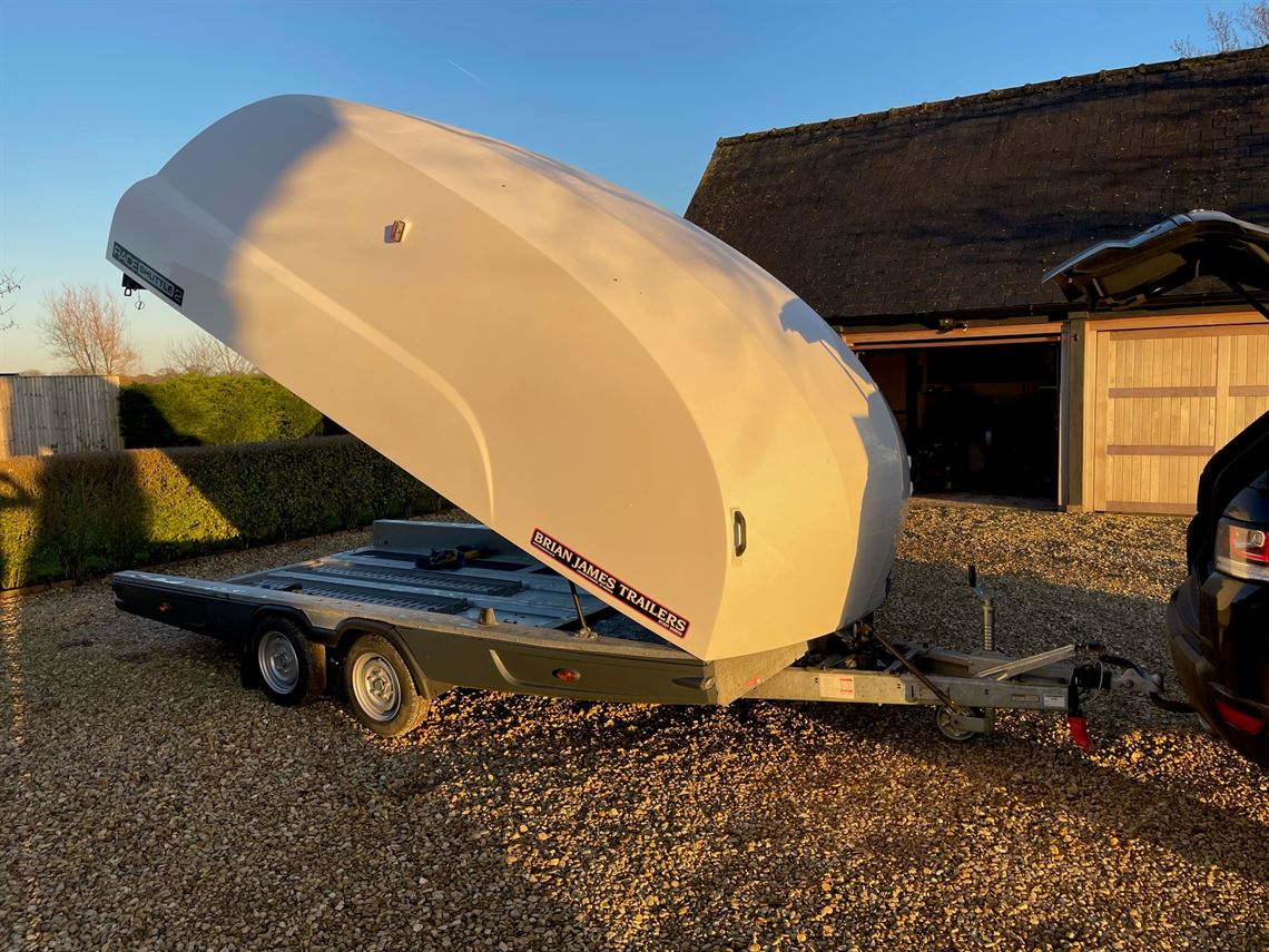 brian-james-trailer-race-shuttle-2-with-tilti