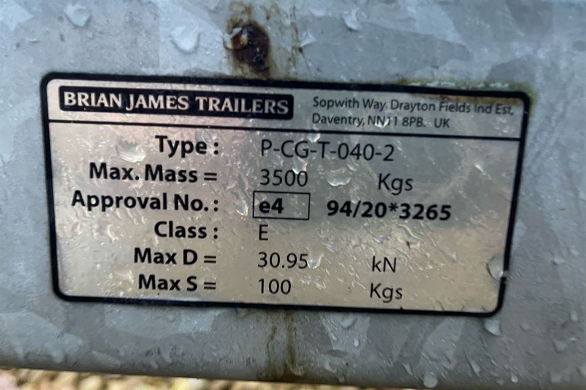 brian-james-trailer-race-shuttle-2-with-tilti