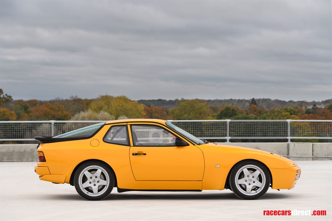 1986-porsche-944-turbo