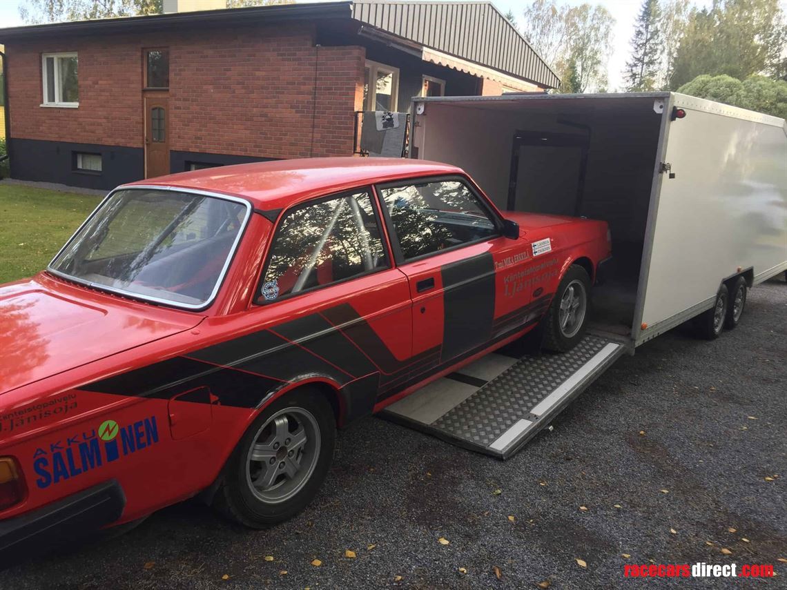 volvo-240-historic-rally-car