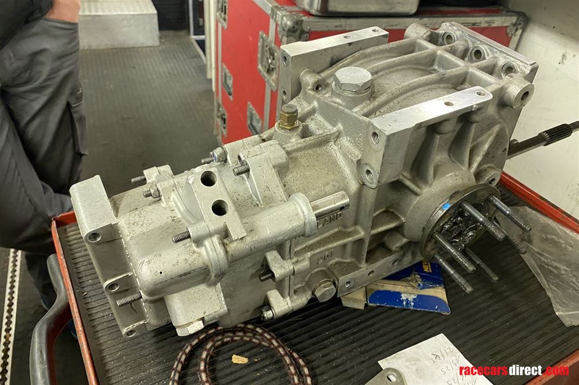 hewland-ld200-gearbox