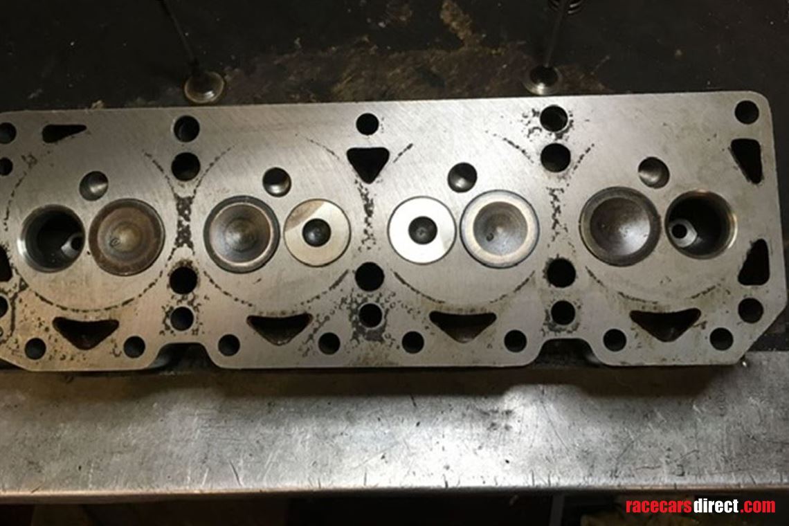 FF1600 cylinder head complete with valves 