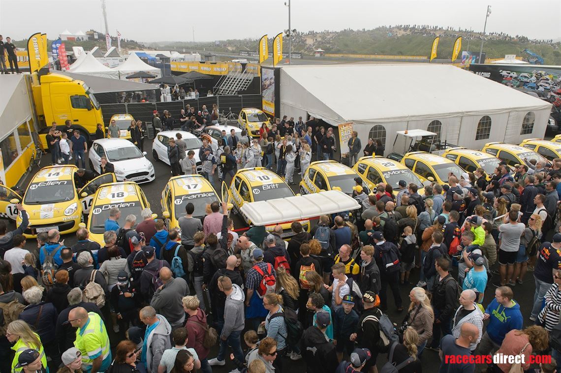 citroen-c1-cupcars-15-trailer