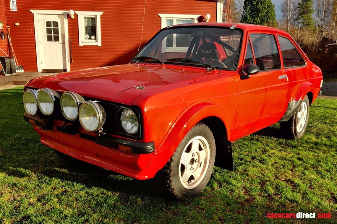 ford-escort-rally-car-1976