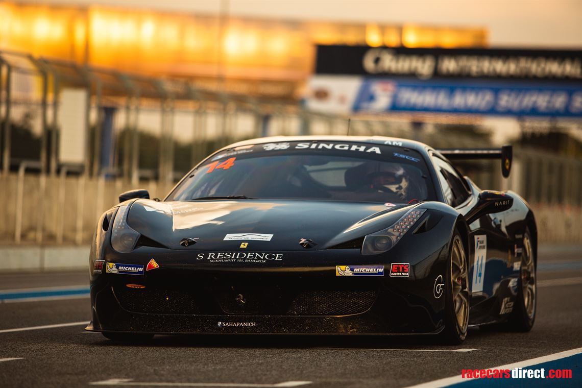 ferrari-458-challenge-2013