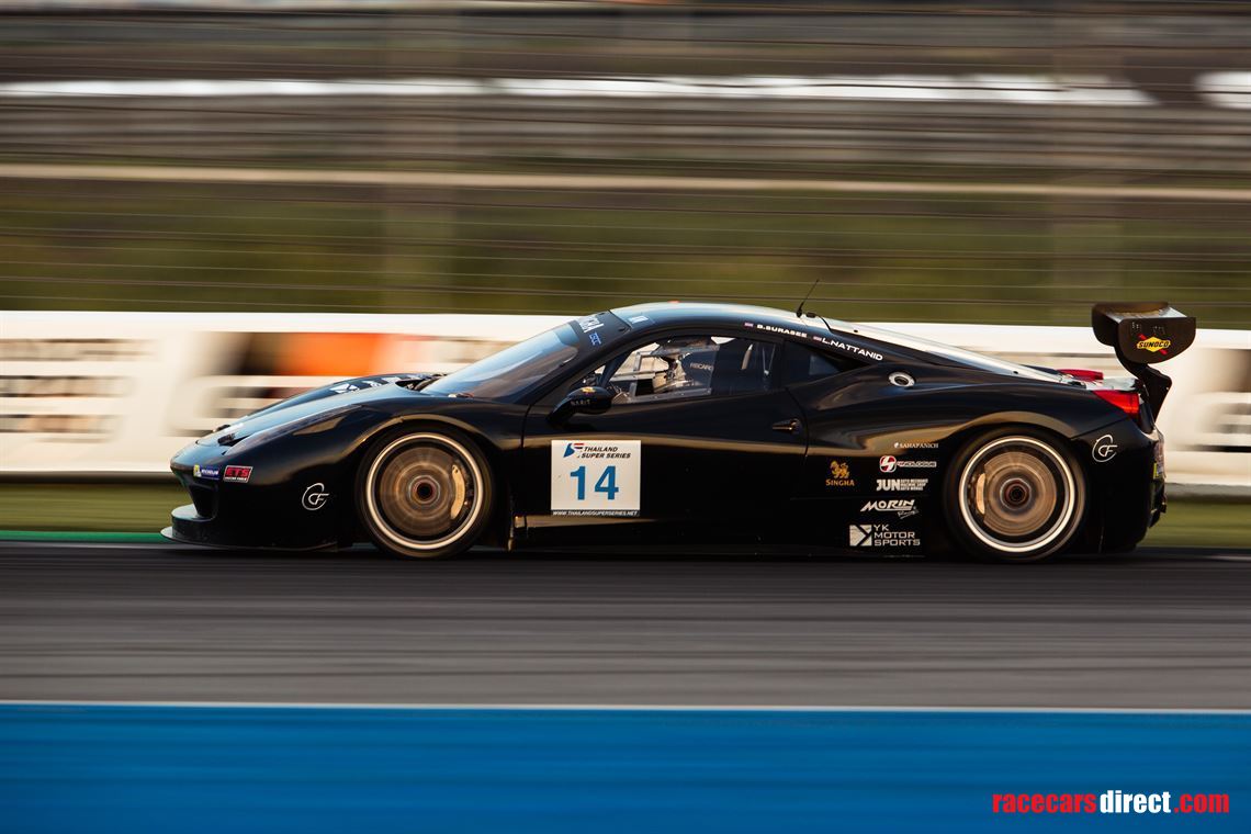 ferrari-458-challenge-2013