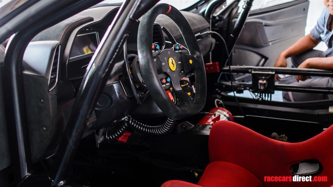 ferrari-458-challenge-2013