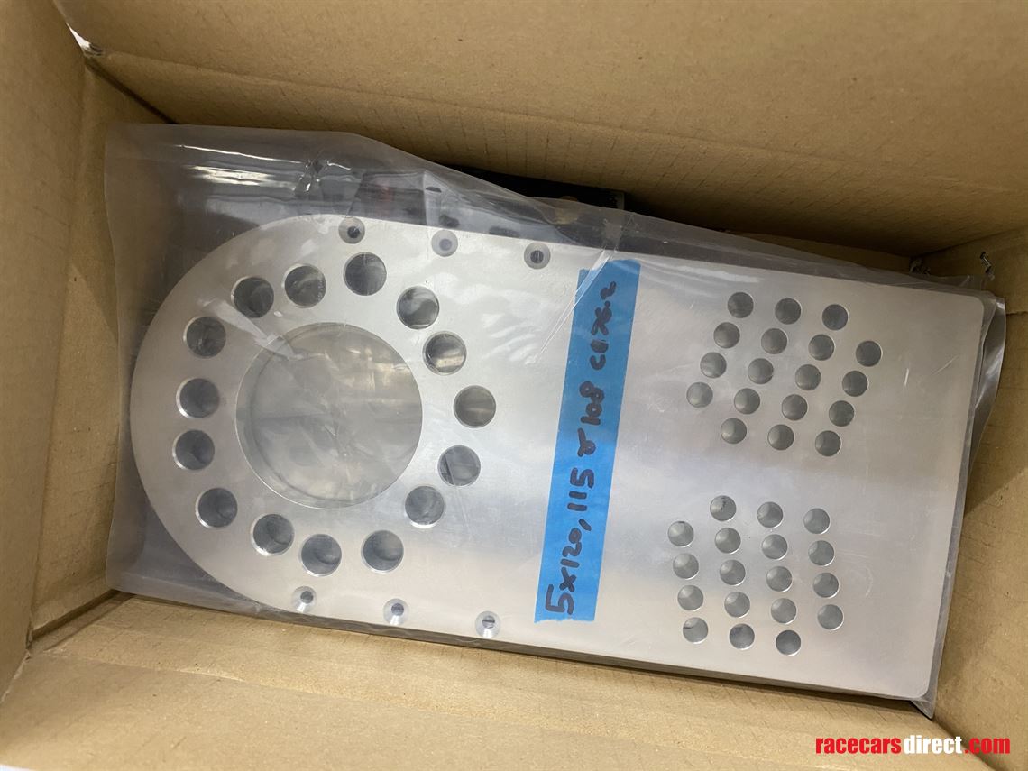 b-g-racing-hubstands-wpro-sticks-pcds