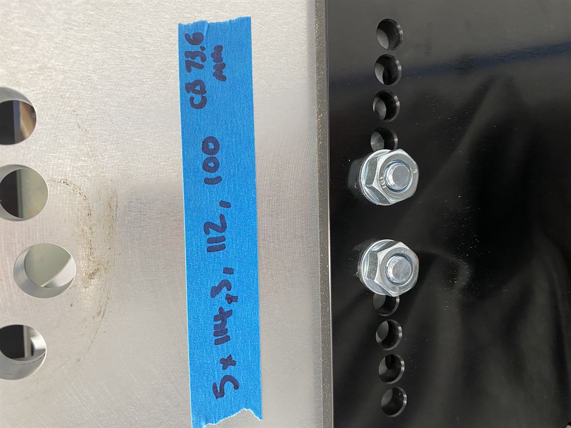 b-g-racing-hubstands-wpro-sticks-pcds