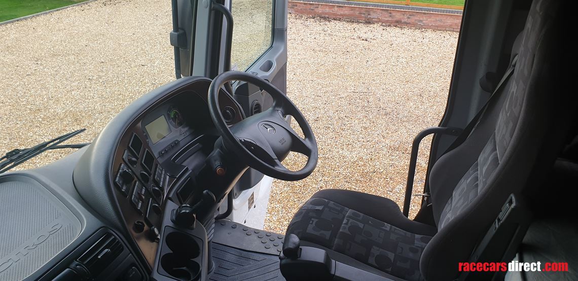 mercedes-actros-1848