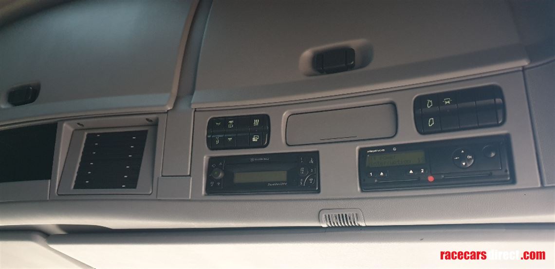 mercedes-actros-1848