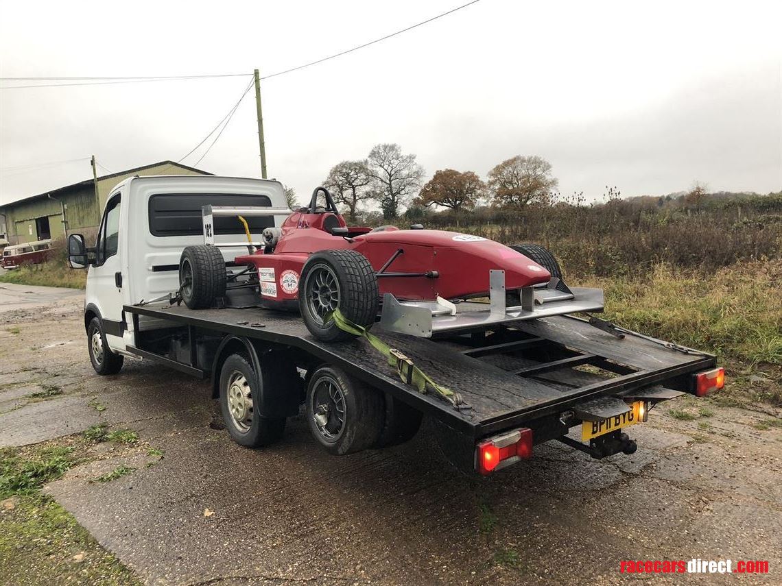 2011-iveco-3511-beavertail-transporter