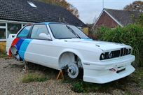 bmw-e30-racetrack-car