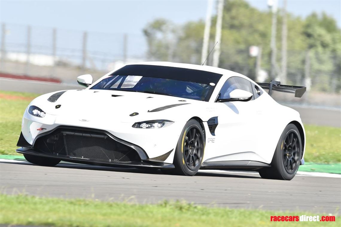aston-martin-vantage-gt4-2020-specification
