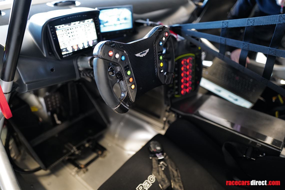 aston-martin-vantage-gt4-2020-specification