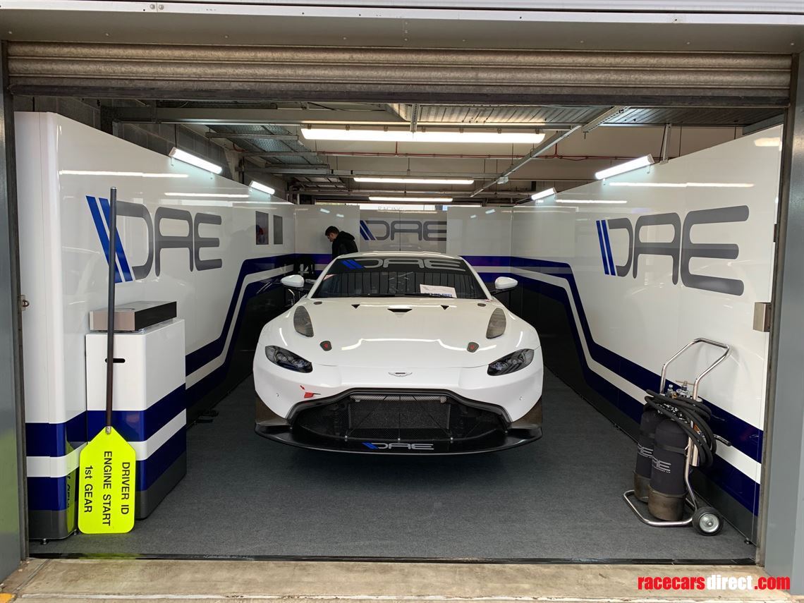 aston-martin-vantage-gt4-2020-specification