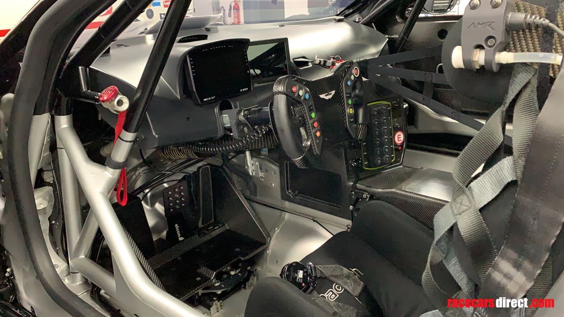 aston-martin-vantage-gt4-2020-specification