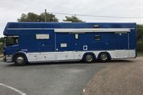 scania-race-transporter-living-quarters