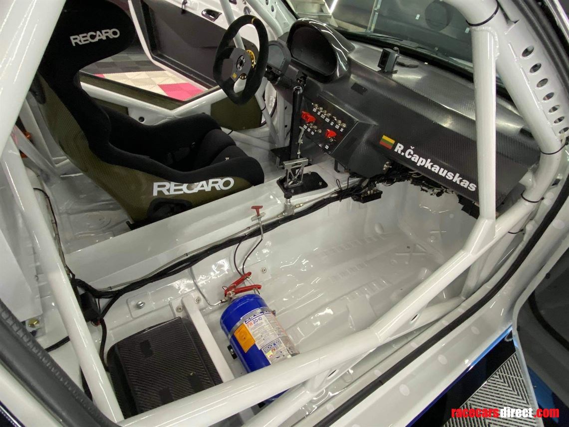 bmw-m3-gtr-ready-to-race