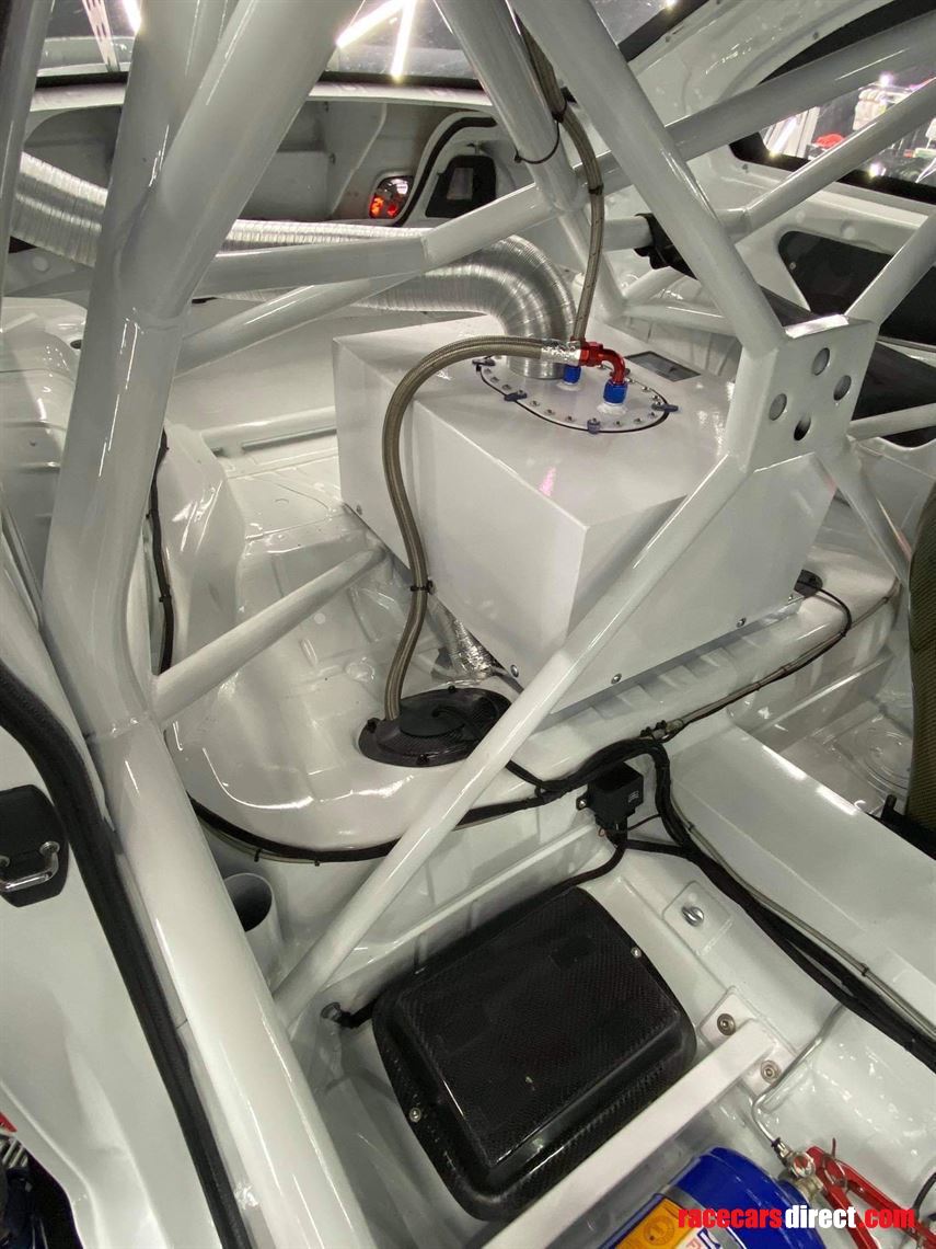 bmw-m3-gtr-ready-to-race