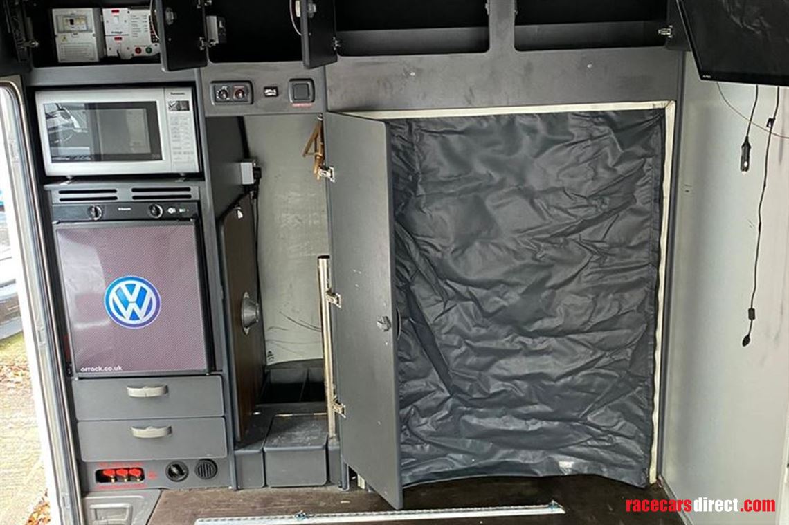 motorsport-trailers-large-car-trailer-with-li